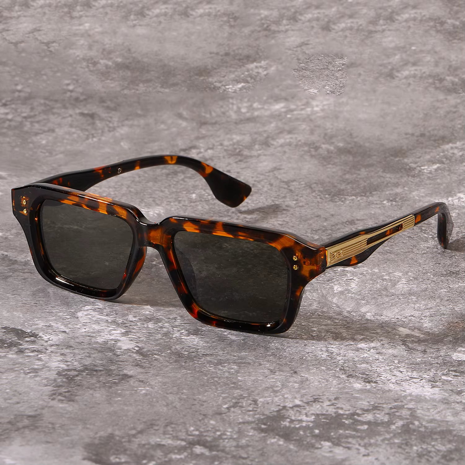 Lunettes Carrées Rivet Classiques – Style Vintage & Punk